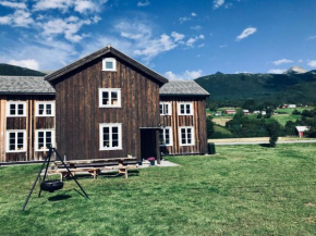 Romsdal Lodge Tømmerhuset